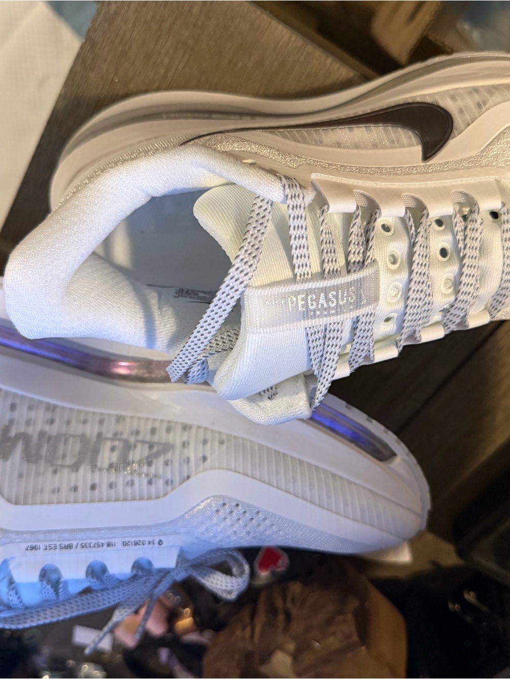 Nike Women’s White and Silver Athletic Sneakers - Picture 5 of 6